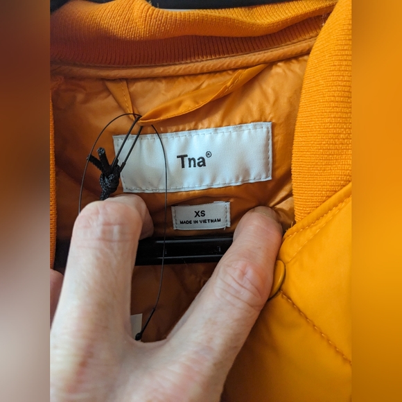 SOLD⭐⭐Sunstone orange quilted TNA jacket size xs perfect condition new with tags - Picture 4 of 5
